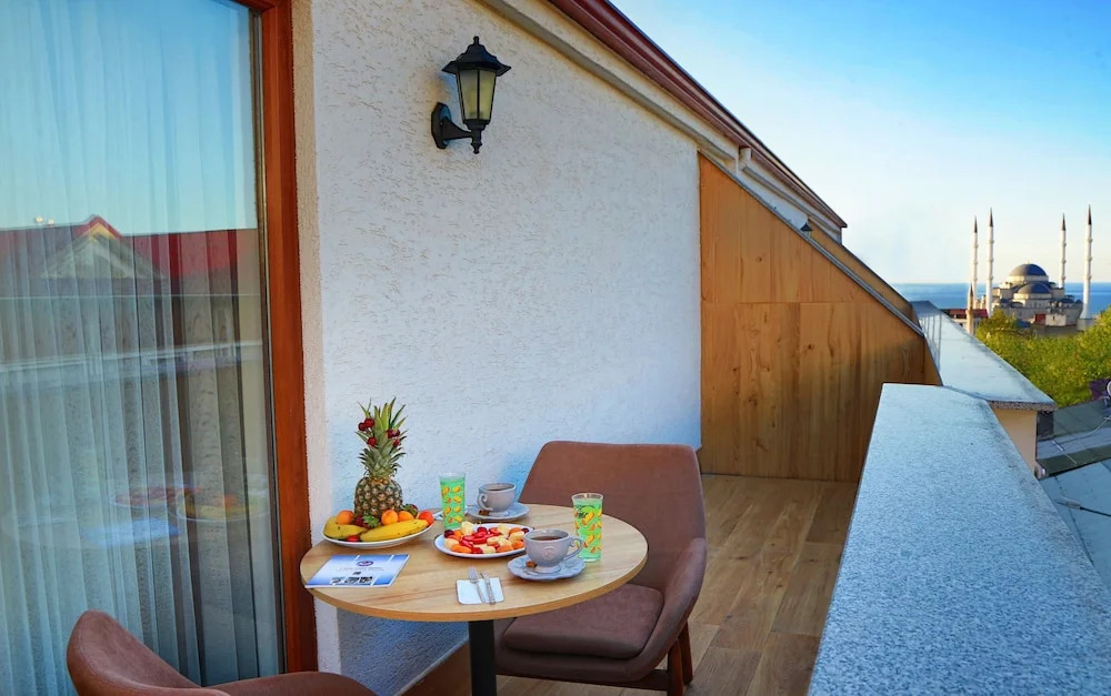 ALMIRCAN HOTEL