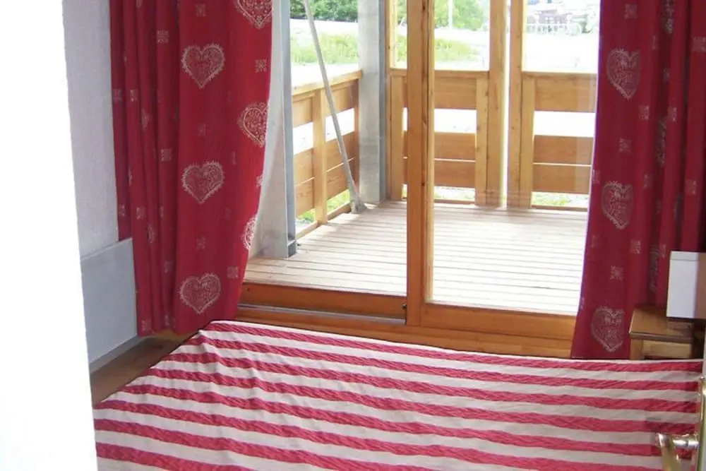 Spacious apartment with a view near the slopes of Valloire