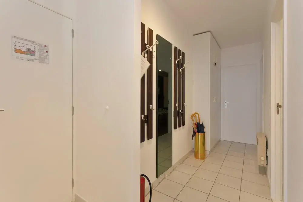 Apartment With Terrace for 5 People