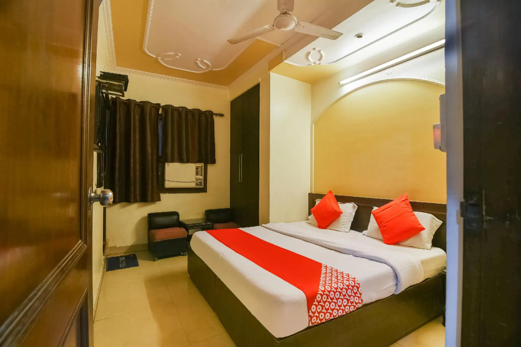 OYO 18721 Hotel King Palace