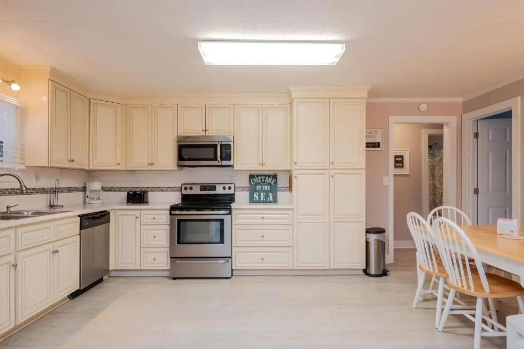 Bills Place by Oak Island Accommodations