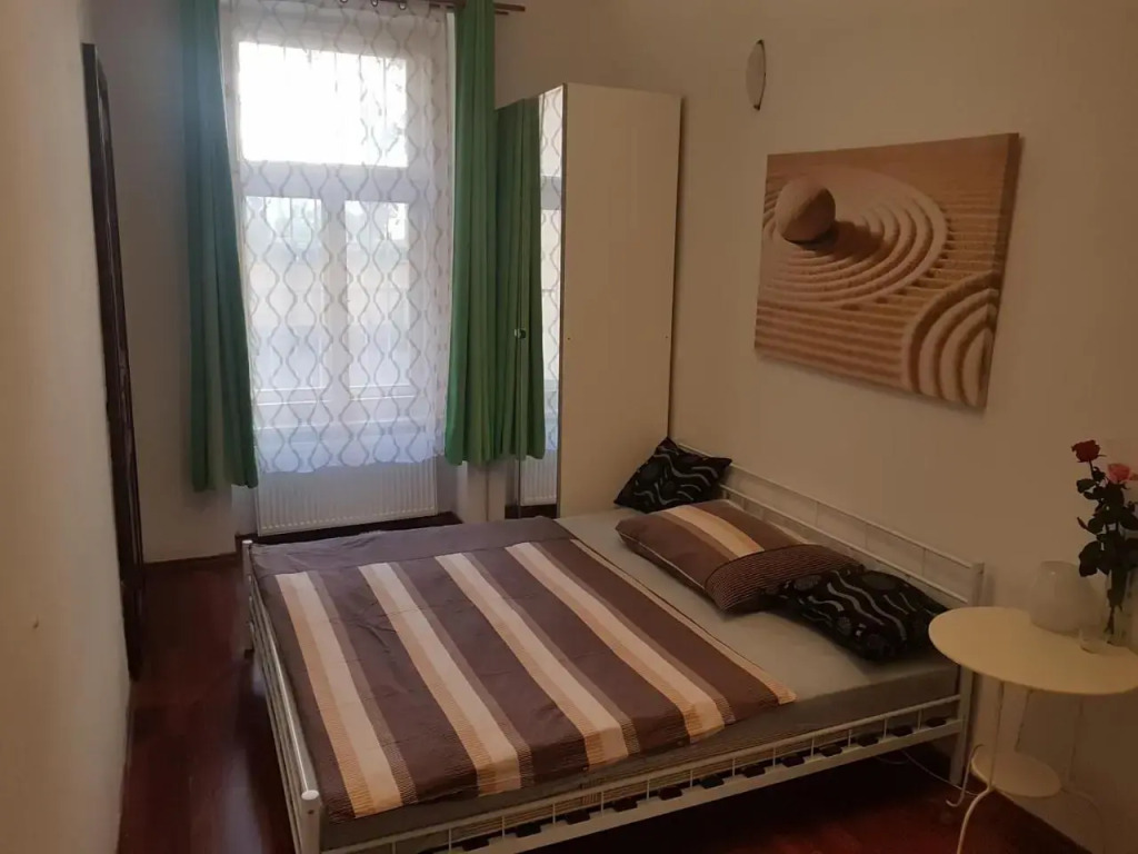 Spacious 3BDR Wenceslas Square