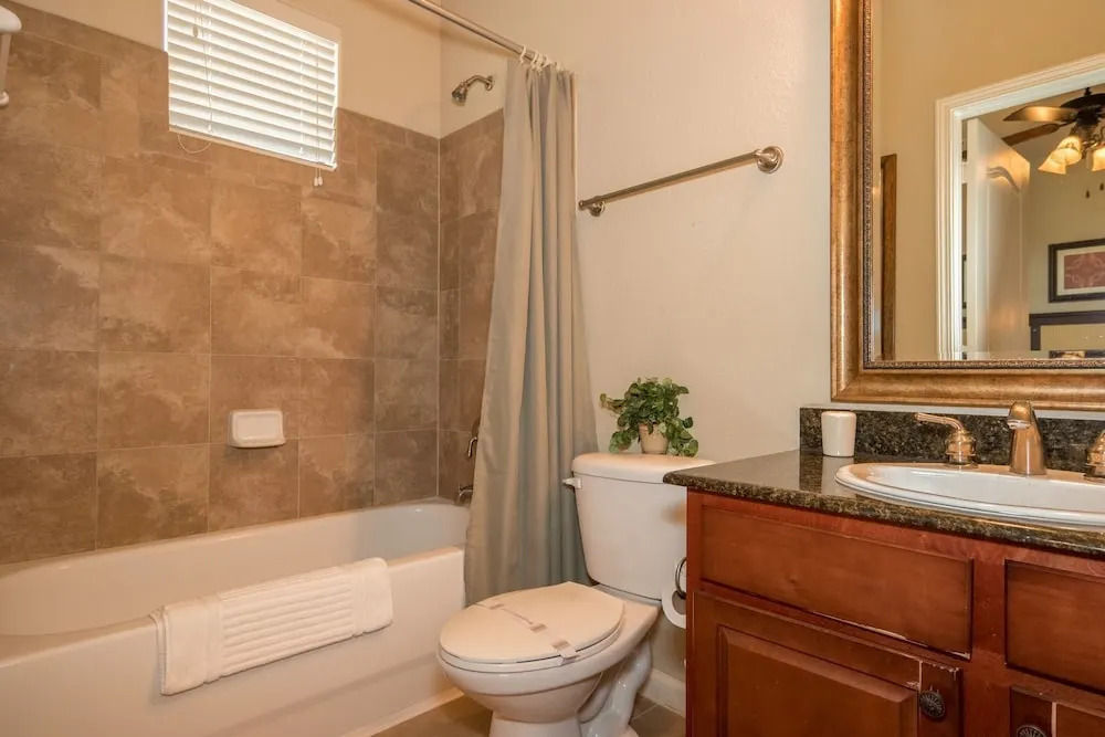 BP531CP Bella Piazza - Three Bedroom Condo