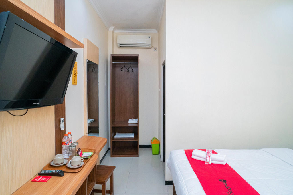 RedDoorz Plus Syariah @ Jalan Dokter Wahidin Bojonegoro