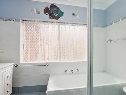 9 'Adriana' 83 Ronald Avenue - Fabulous Views And Aircon
