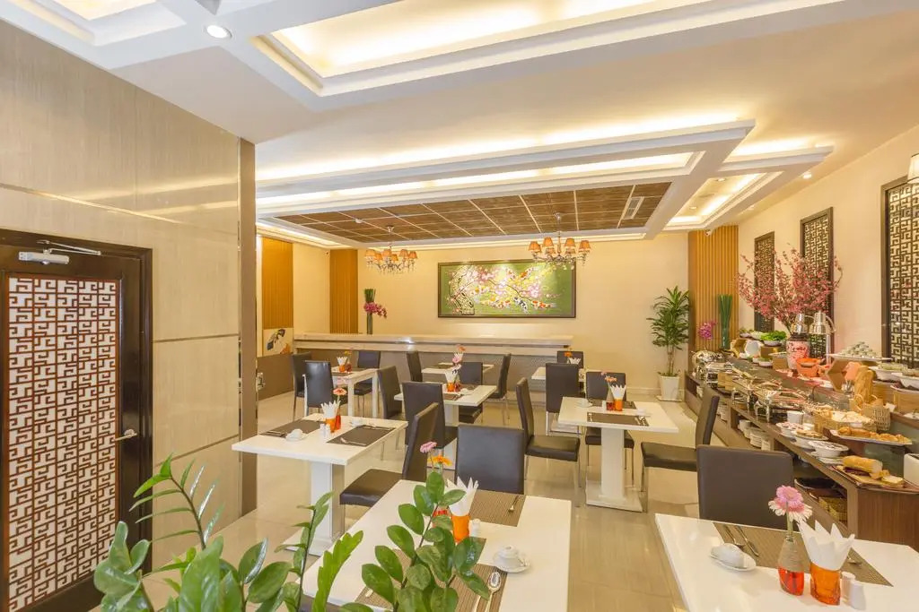 Dyn Opera Hotel