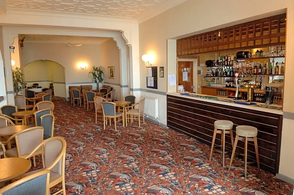 Bayshore Hotel