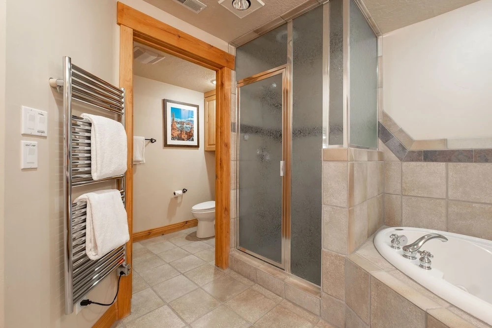 Town Pointe C201 3 Bedroom Condo by RedAwning
