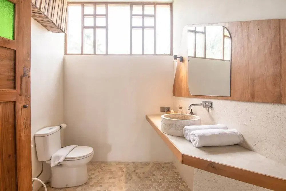 BA Villa 7 2BR Villa Art Dec Contemporary 2-br Art Deco Villa 800m to the Bea