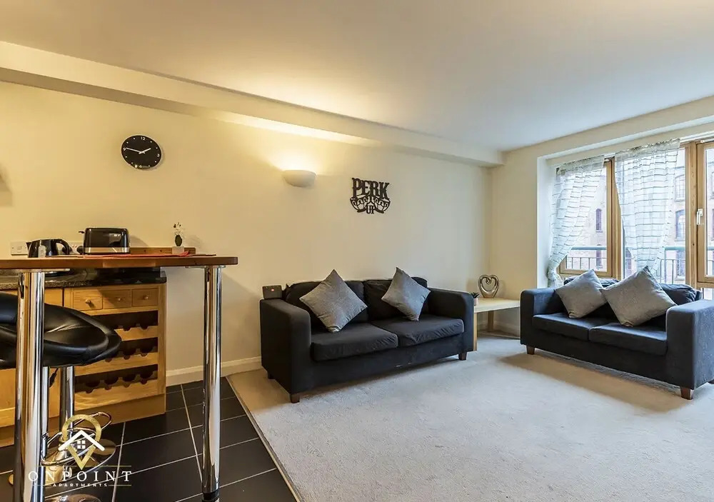 2 Bedroom Apartment in Superb Location