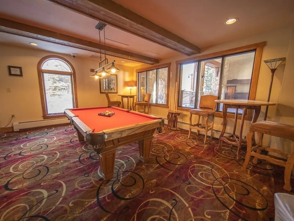2225 Red Hawk 2 Bedroom Condo by RedAwning