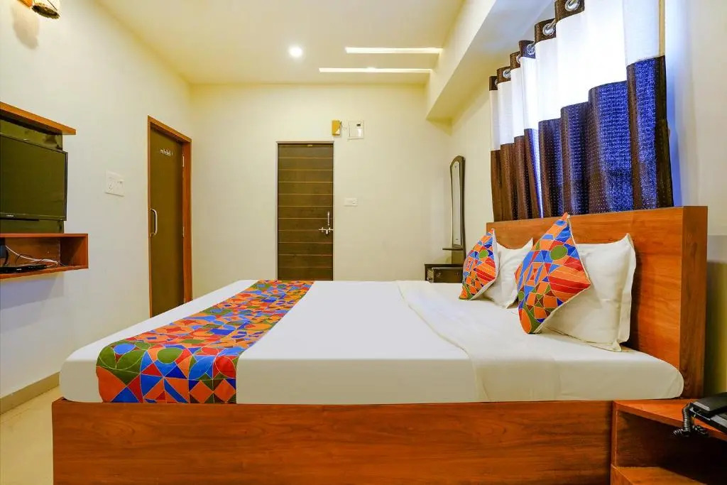 Fabhotel Dwarka