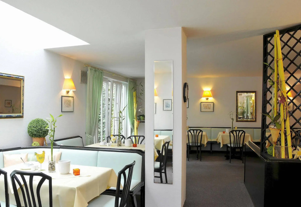 Garden Hotel