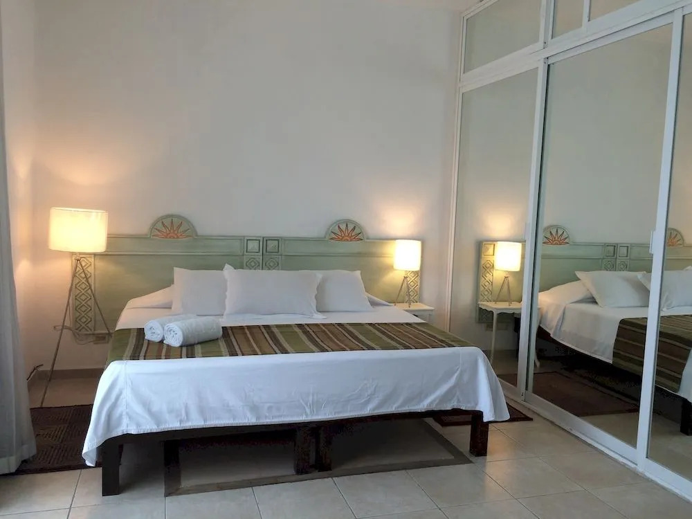 Nasim Condo Hotel con acceso BEACH CLUB GRATIS, metros 5th AVENIDA