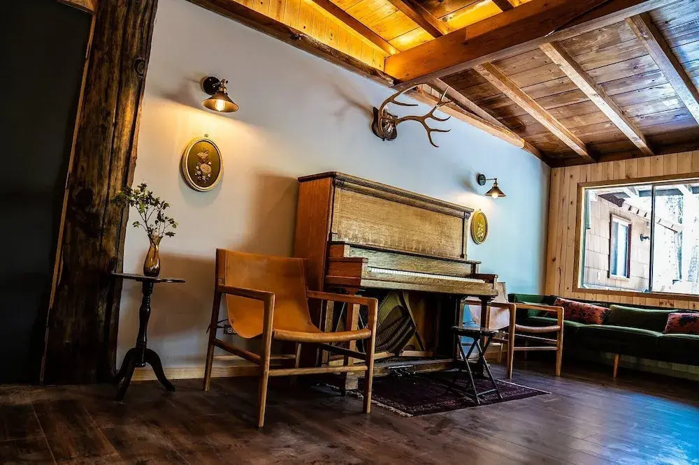 Oak Knoll Lodge