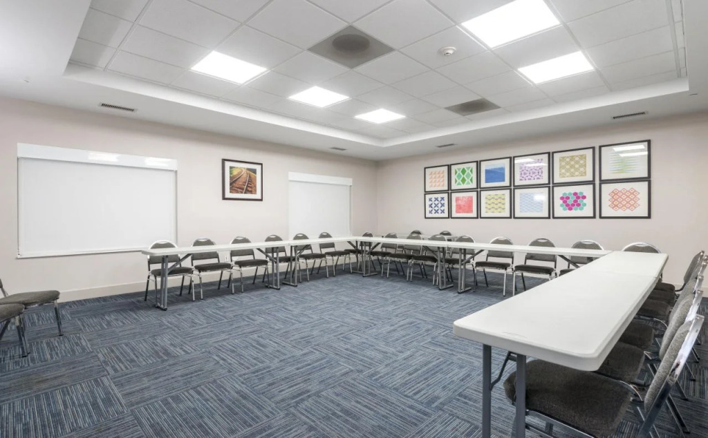 Holiday Inn Express Hotel & Suites Lagrange I-85 by IHG