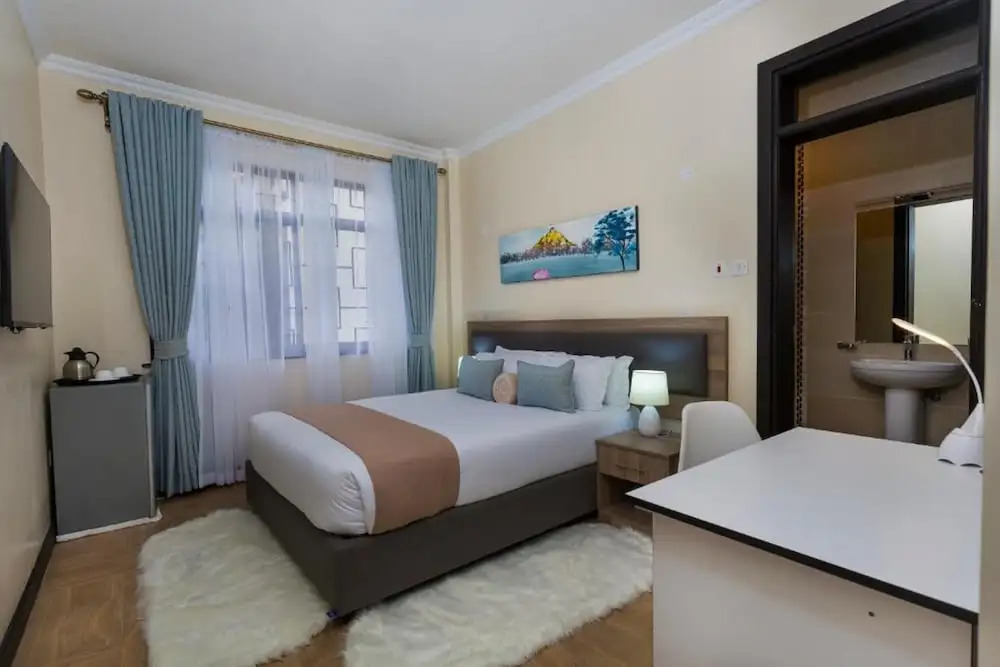 Lancaster Luxury Suites by Edmor Suites