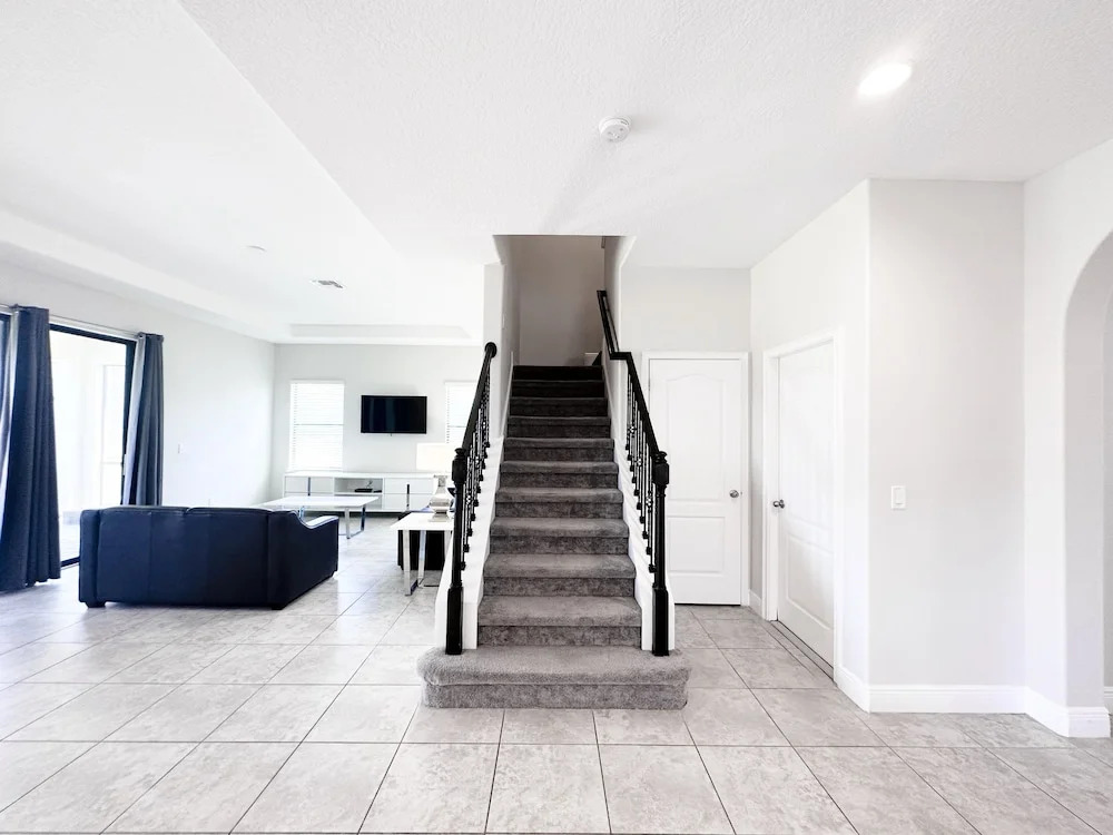 Balmoral Resort-210bp 4 Bedroom Home by RedAwning