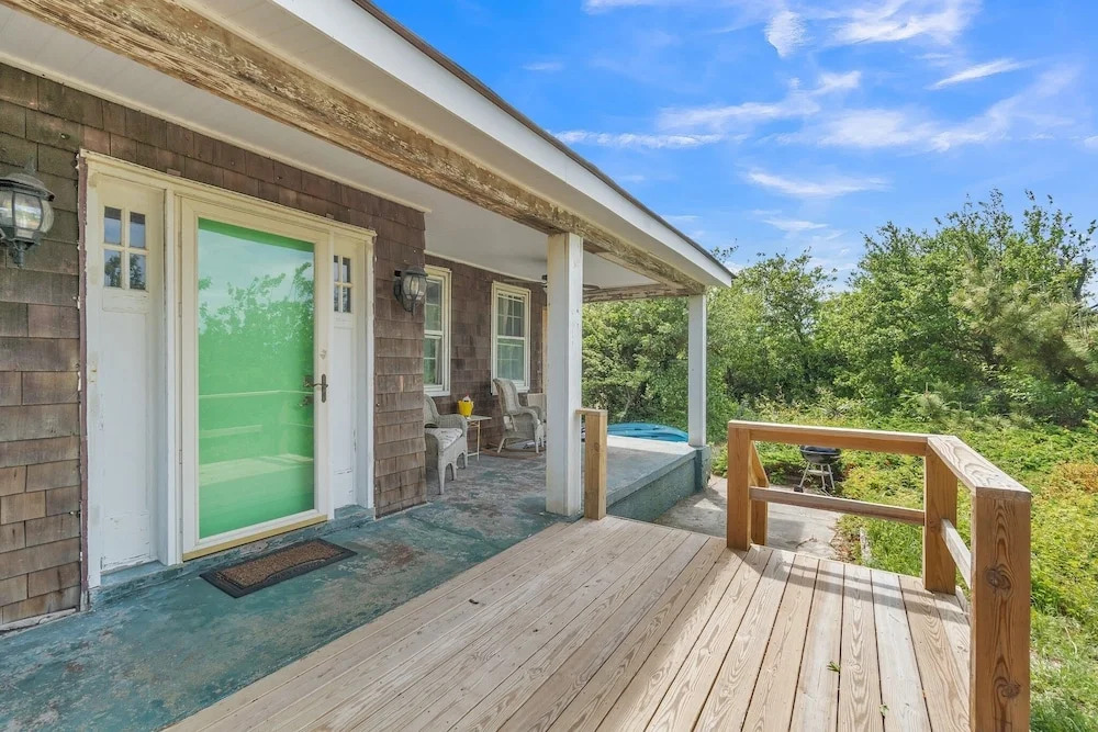 Manor And Mutts #1 4 Bedroom Cottage by RedAwning