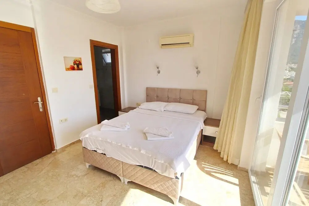 Arnna Villa 4 by Villa Buketi