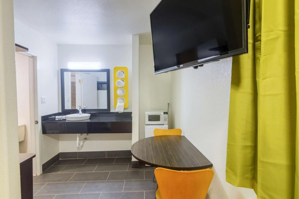 Motel 6-Childress, TX