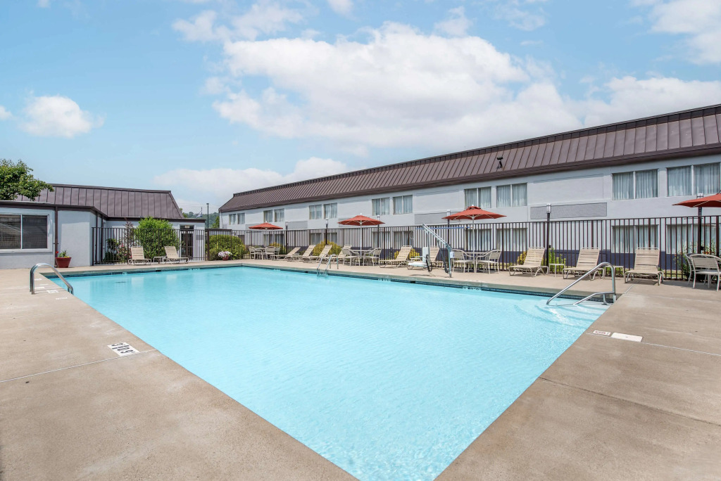 Best Western Plus Bridgeport Inn