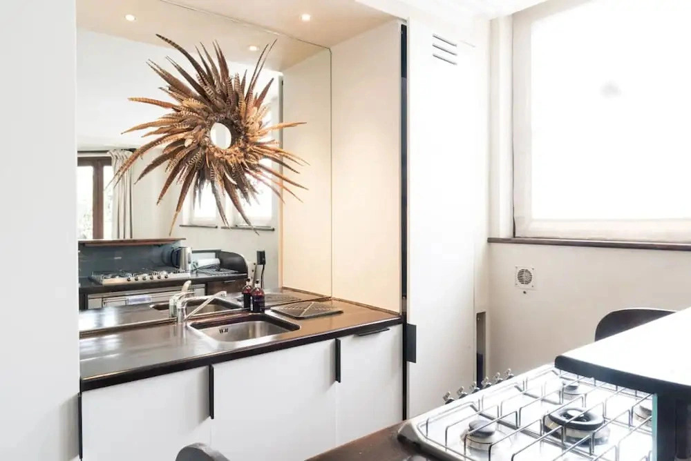 A Chelsea Retreat - 2 BR With Garden and Parking
