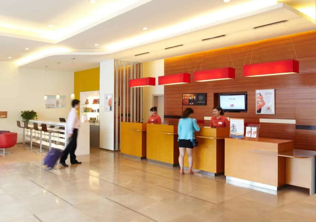 Ibis Styles Wuhan Optics Valley Square Minzu University