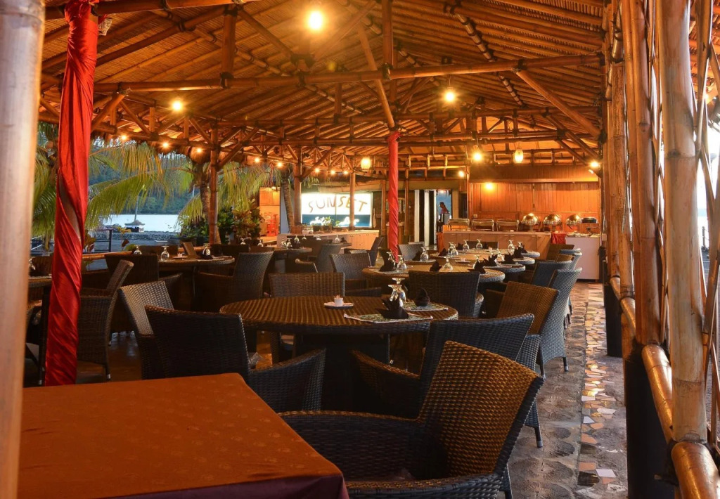 Tasik Ria Resort