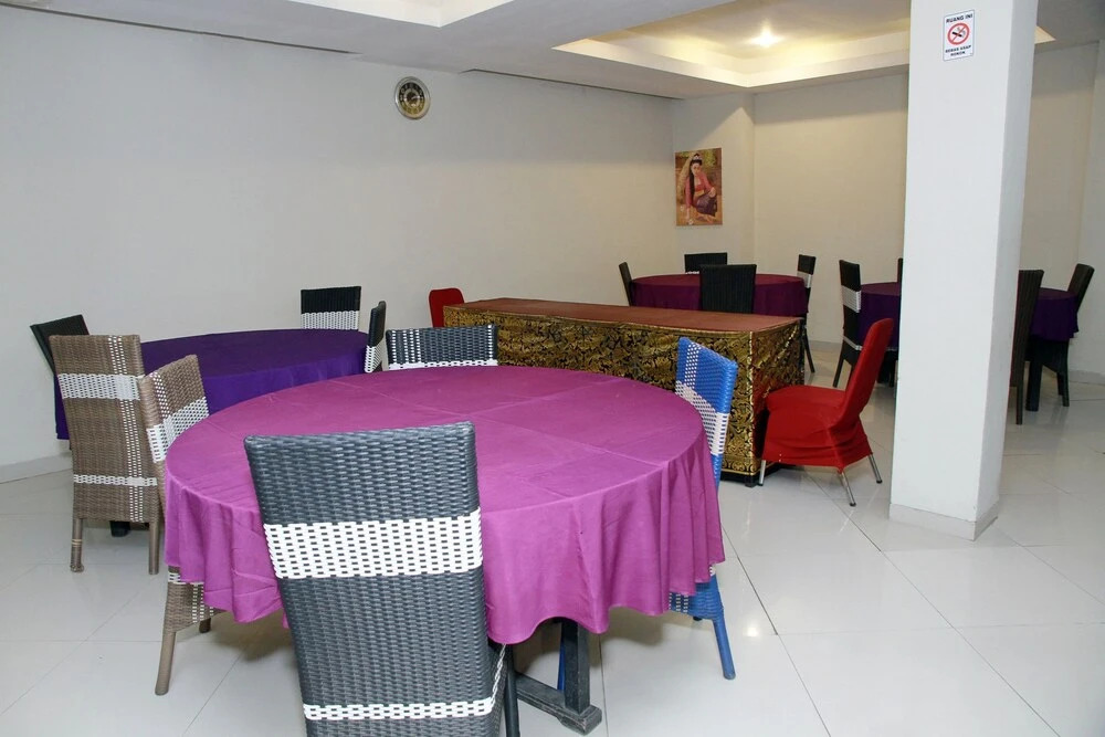 OYO 1656 Parama Su Hotel