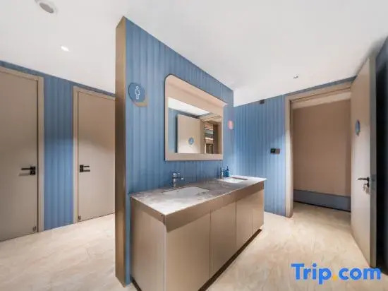 HanTing Hotel (Ordos City Uxin Banner Fuhai Shopping Center)