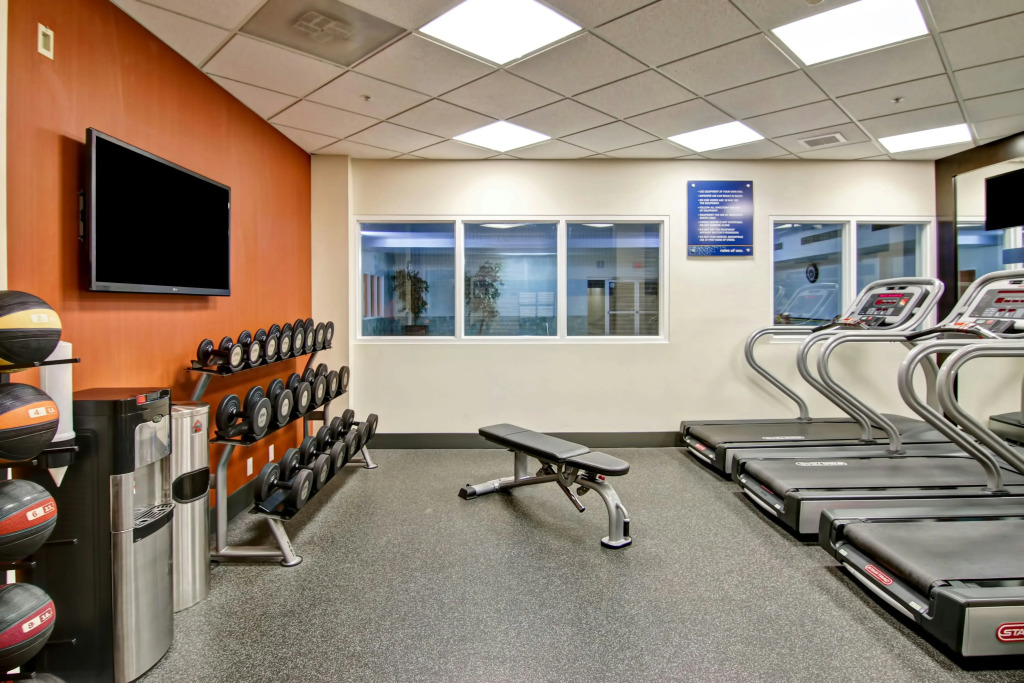 Hampton Inn & Suites by Hilton Calgary-Airport