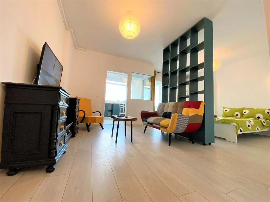 PLAZA VIEW Studio