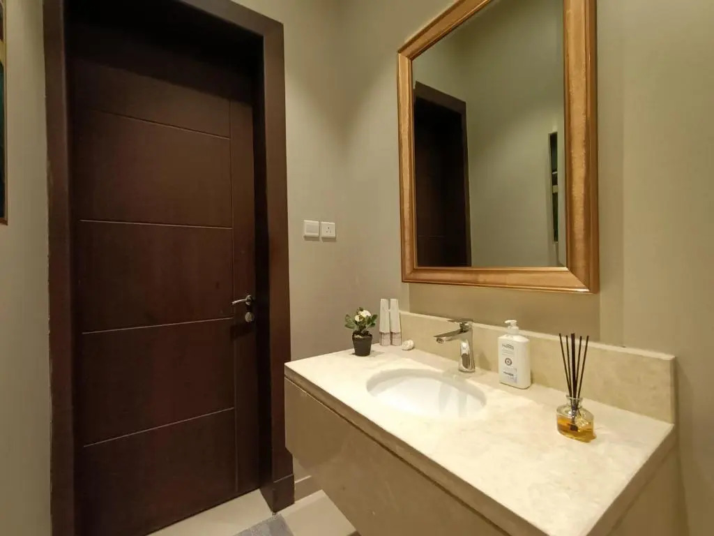 F residence, Beauty & Luxury