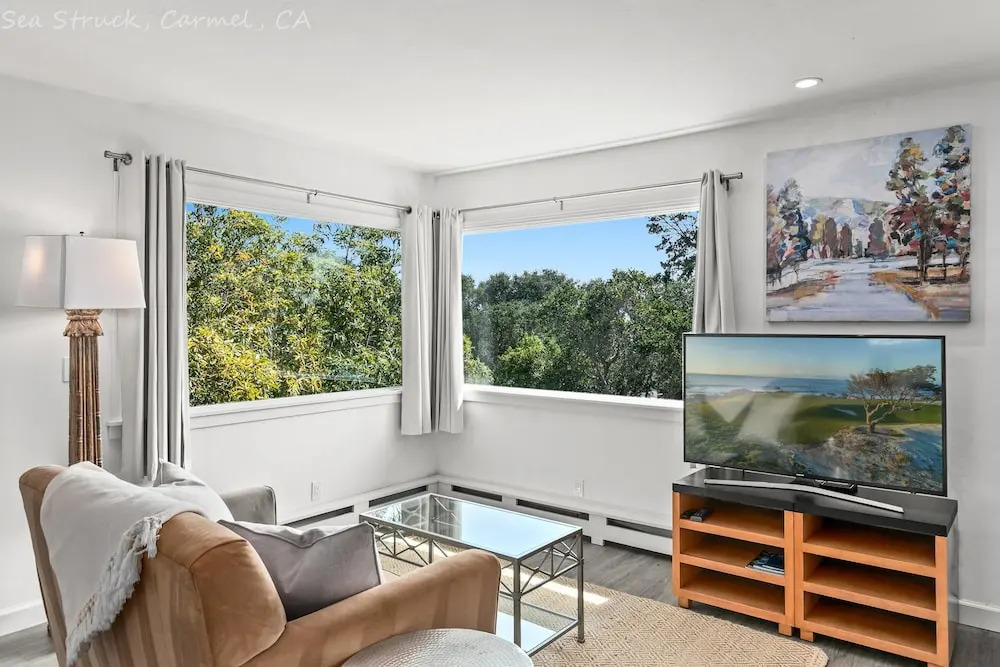 Stunning Ocean Views, Close to Golf, Wine Tasting, Shops, Beach, Aquarium Passes Available!