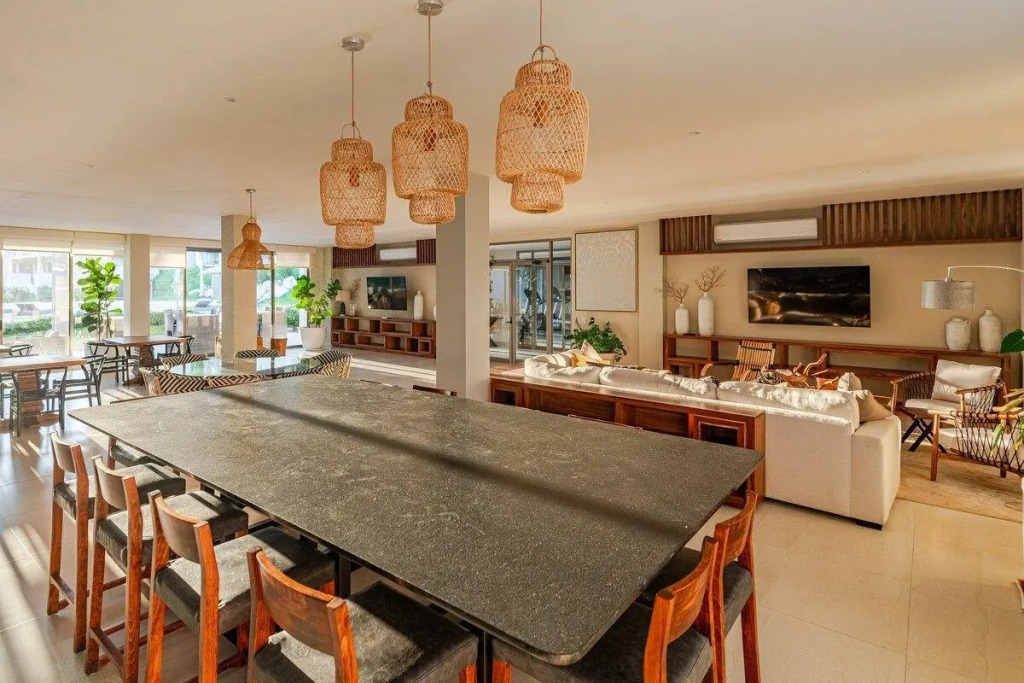 Elegante Condo, con alberca, zona Tezal