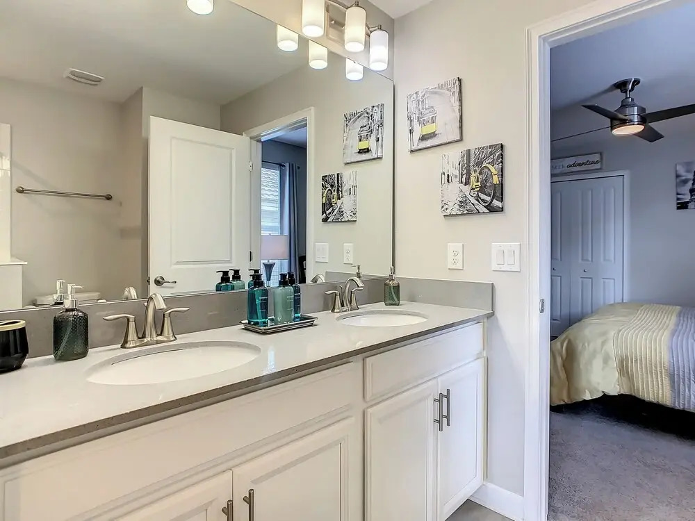 Family Villa Themed Rooms Near Disney