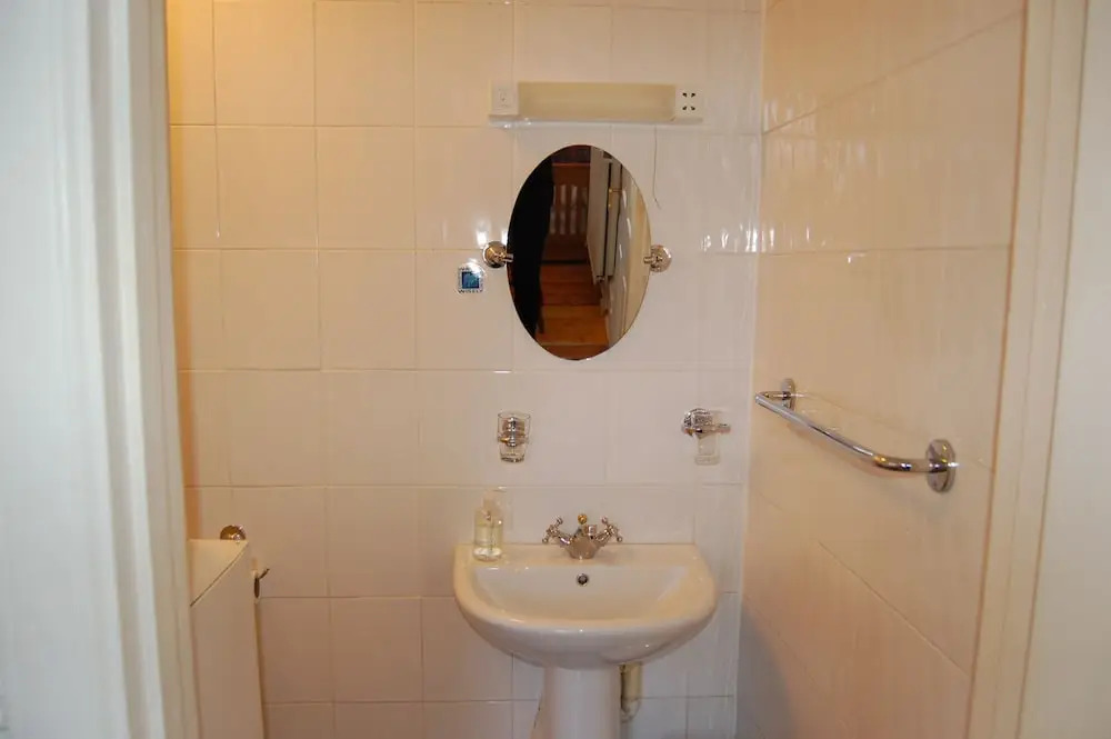 Emmaus Guest House Edinburgh