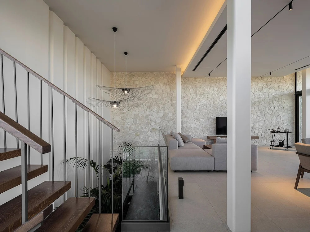 Pnoe Villas - Seafront Experience