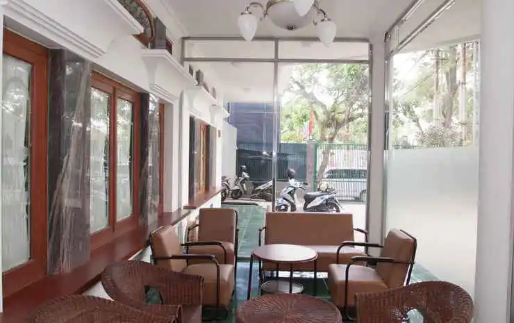 Griyo Sultan Agung near Station Malang Baru
