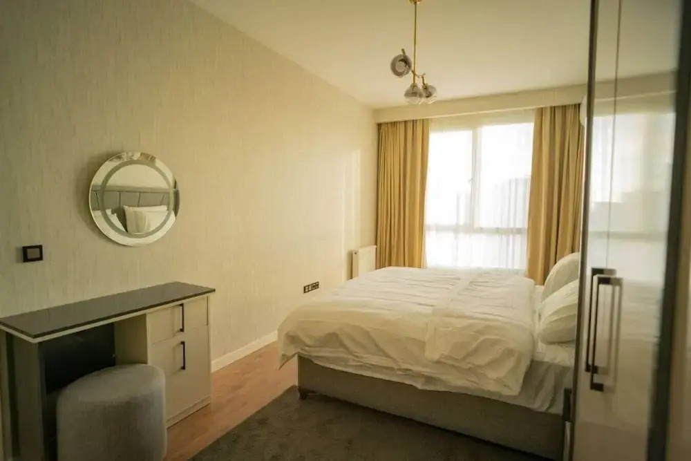 Luxurious 2 1 Apartment Near Mall of Istanbul
