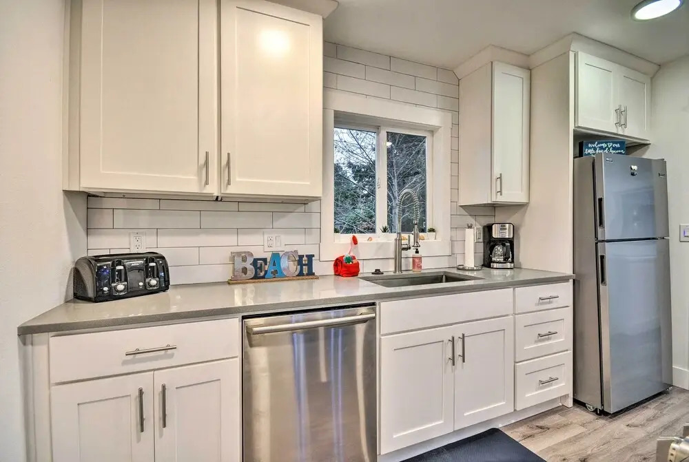 Modern Oregon House - 1/2 Mi From Rockaway Beach!