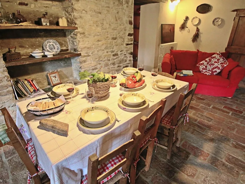 Farmhouse in Apecchio With Pool and Terrace