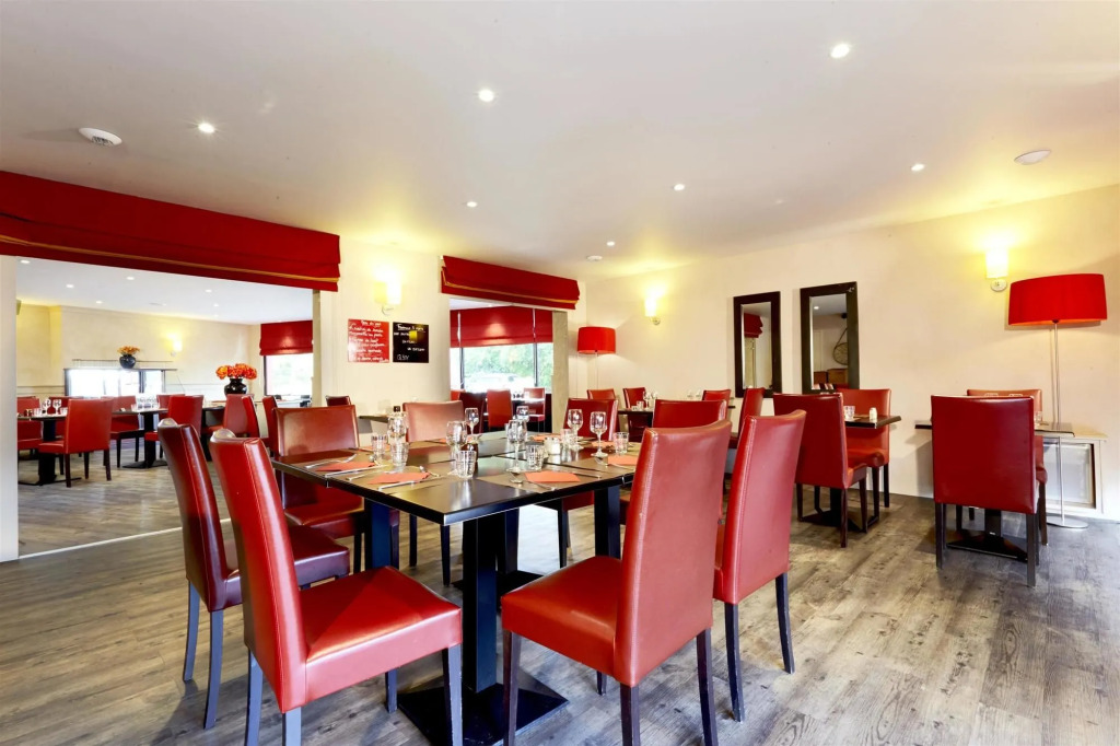 Brit Hotel Essentiel Cholet