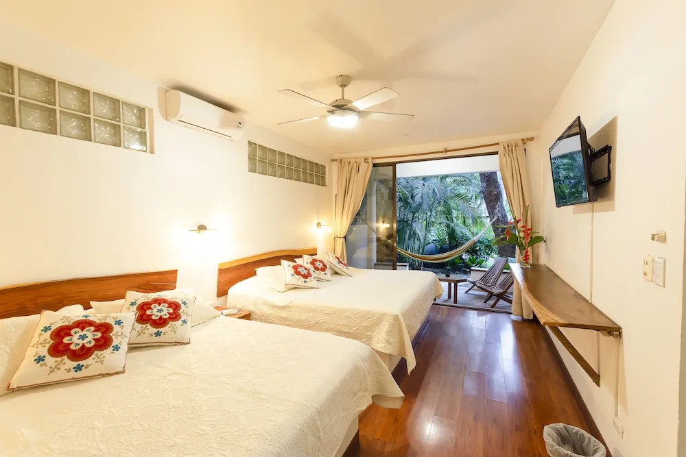 Dreamcatcher Hotel - Live the Dream of Santa Teresa