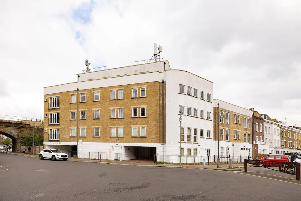 Spacious 2 Bed - Battersea High Street