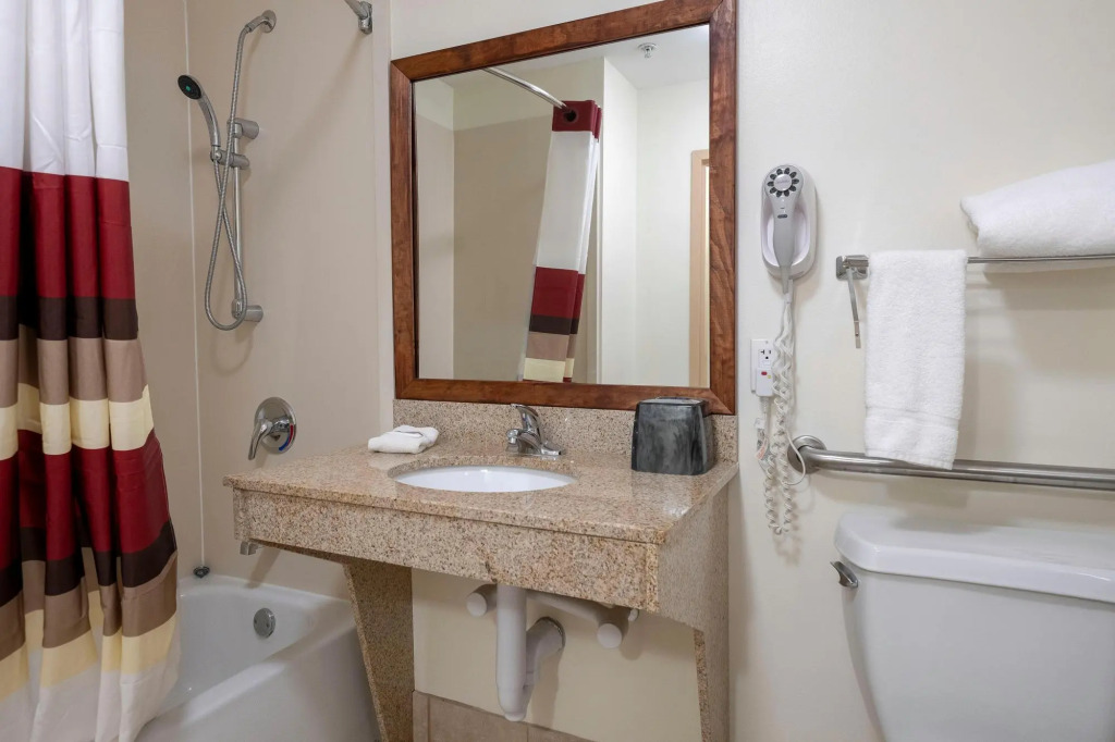 Red Roof Inn & Suites Houma