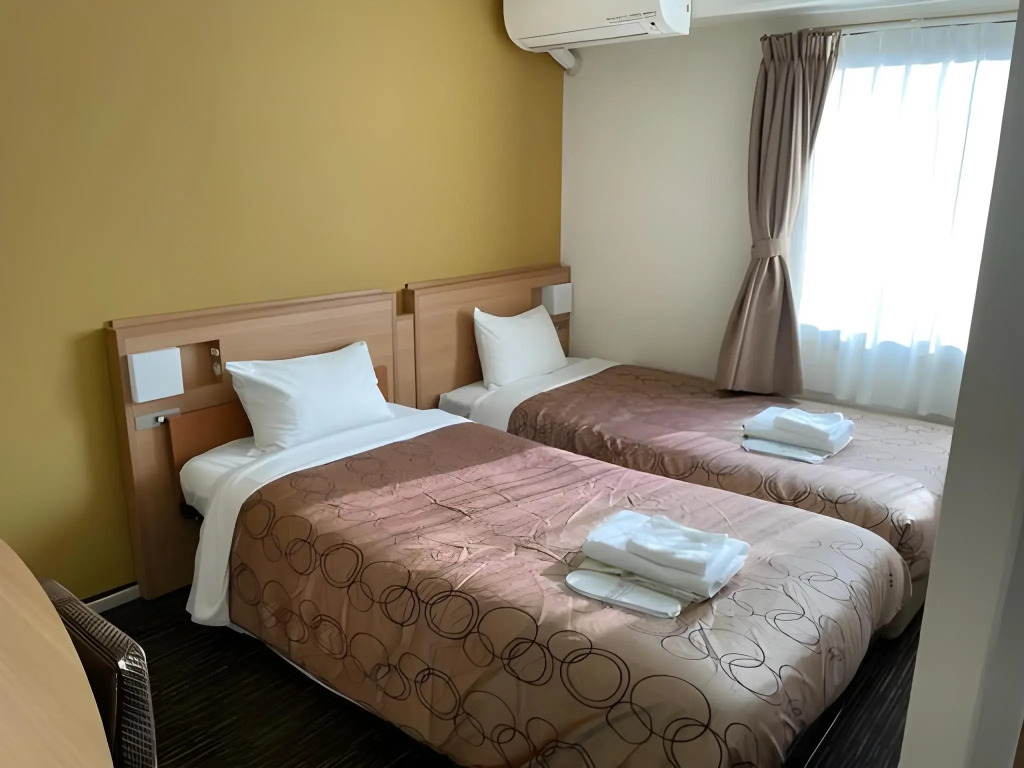 Yokohama Heiwa Plaza Hotel