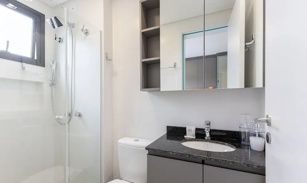 Your Complete Stay in a Building w/ a gym and Garage in Curitiba - Plags