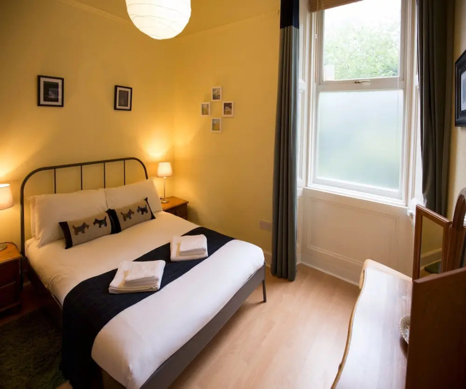 3 Bedroom Flat in South Centre of Edinburgh Sleeps 6